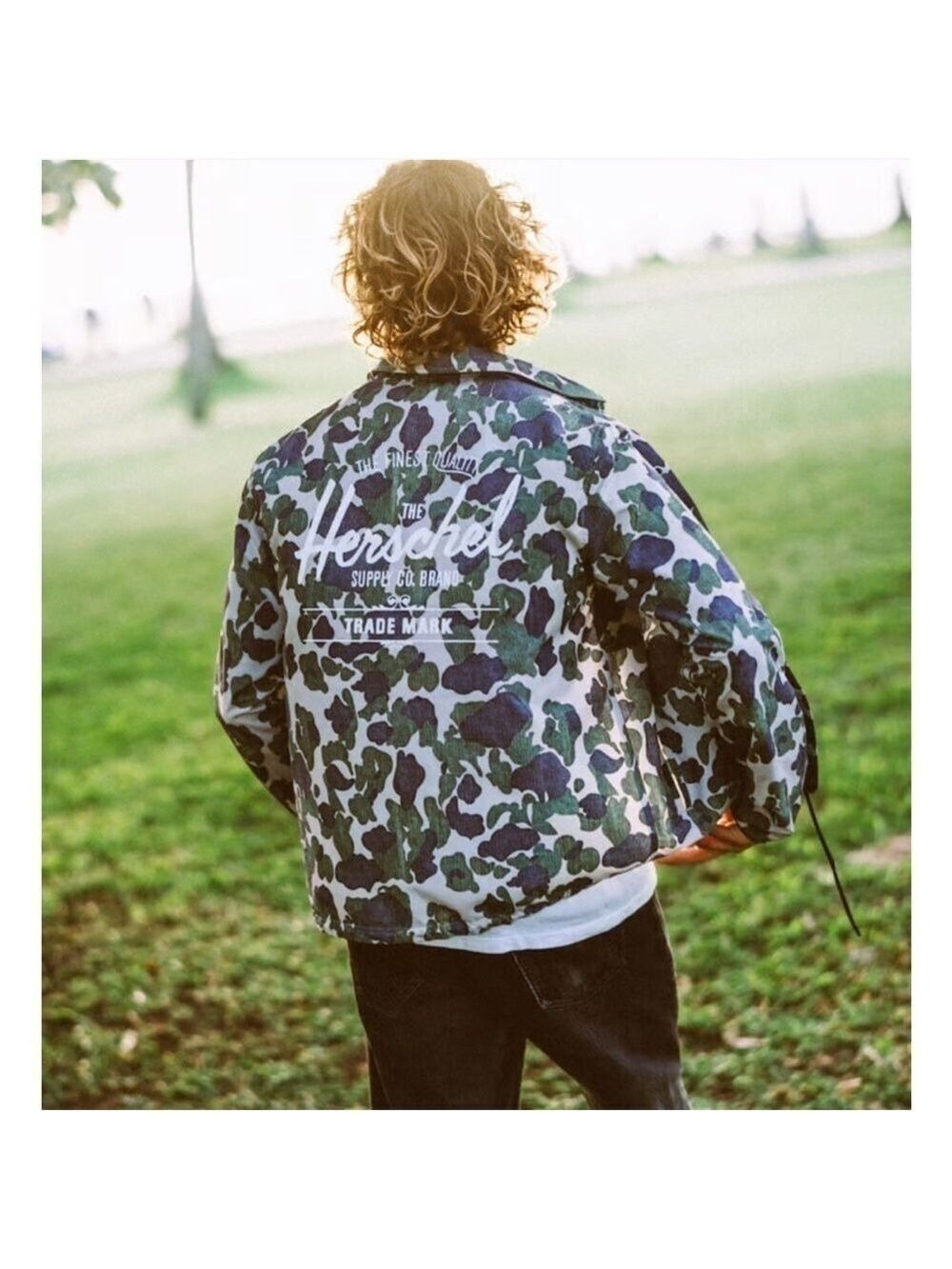 Herschel Supply Co. Voyage Coach Packable Lightwight Jacket Camo Windbreaker M